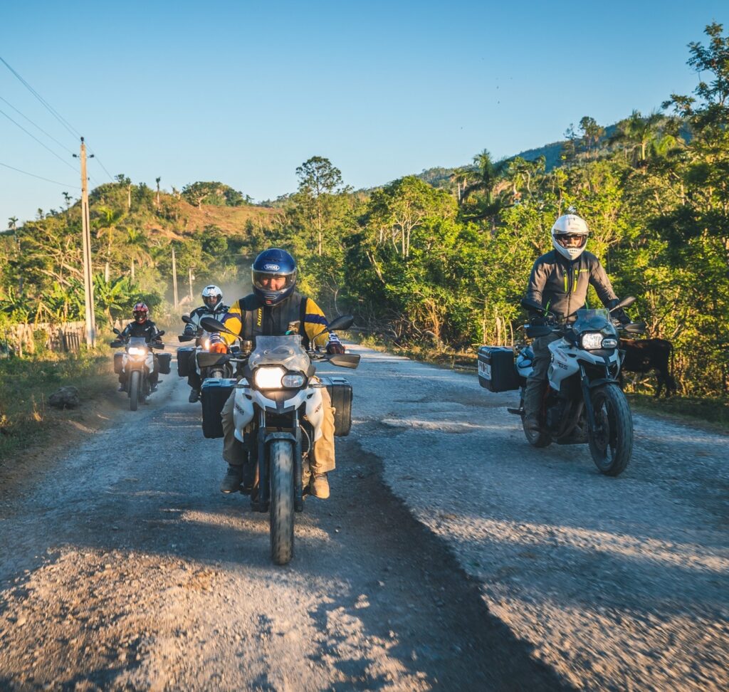 BAD PAVEMENT CUBA